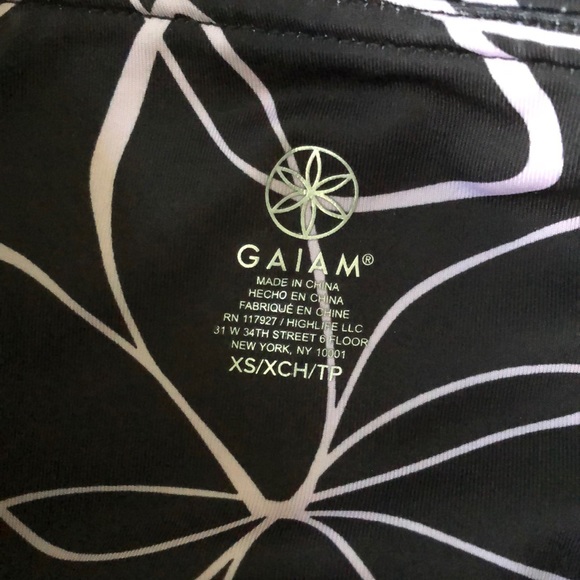 Gaiam NWT capri legging - Picture 7 of 12